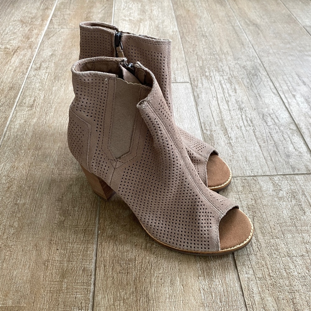 TOMS Majorca Perforated Bootie
